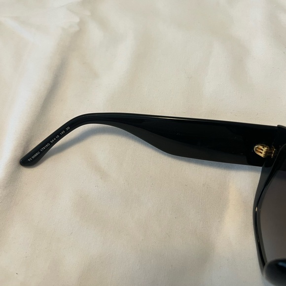 Tory Burch Designer Sunglasses - Picture 7 of 8